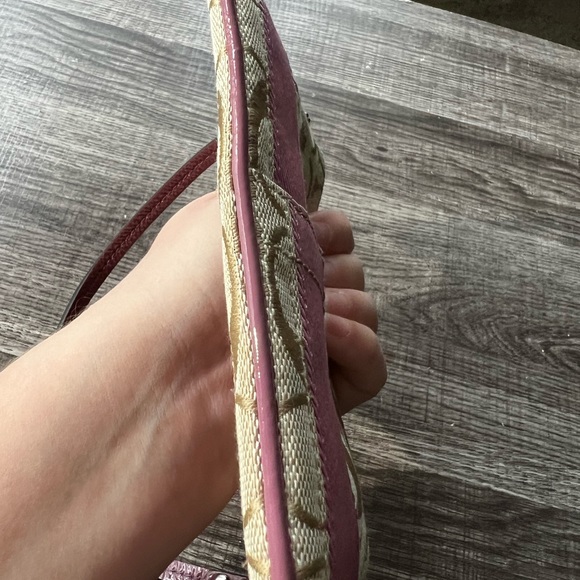 COACH SIGNITURE WRISTLET BFPM-01-327 - Picture 6 of 9